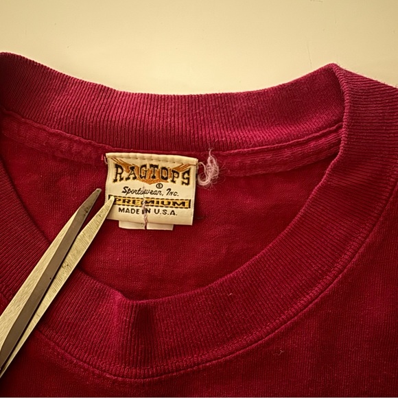 Ragtops Fringed Feather Graphic Tee Size XL - Picture 3 of 8